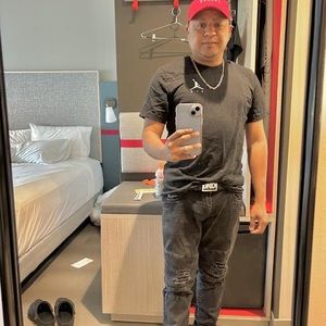 Meet your Posher, Yoel